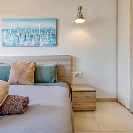 Mareluce - Penthouse In By Solea Homes * Σλιέμα