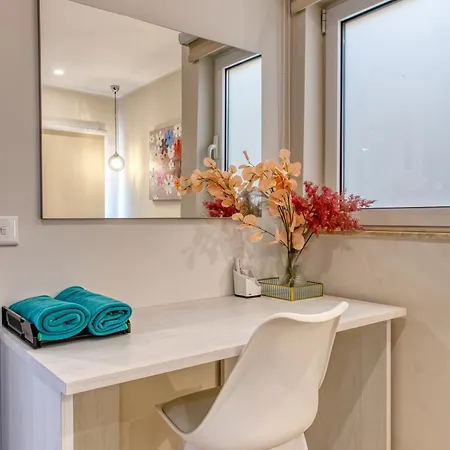 Mareluce - Penthouse In By Solea Homes Апартаменты