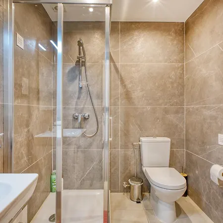 Mareluce - Penthouse In By Solea Homes