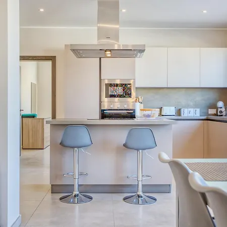 Mareluce - Penthouse In By Solea Homes * Sliema