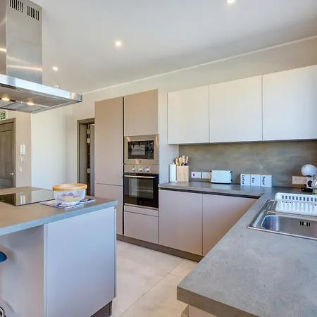 Mareluce - Penthouse In By Solea Homes