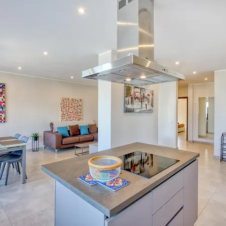 Mareluce - Penthouse In By Solea Homes Apartment