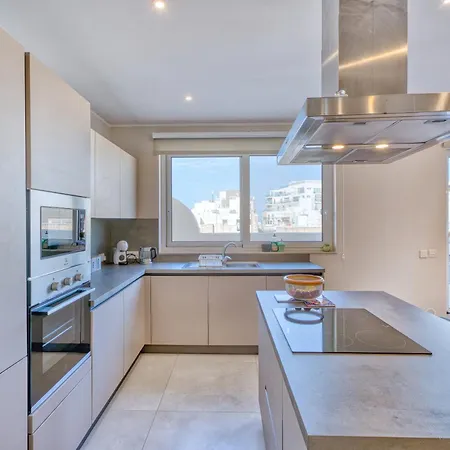 Mareluce - Penthouse In By Solea Homes Апартаменты