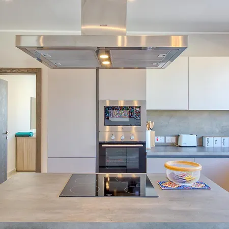Mareluce - Penthouse In By Solea Homes *