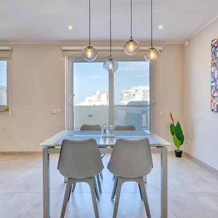 Mareluce - Penthouse In By Solea Homes Sliema