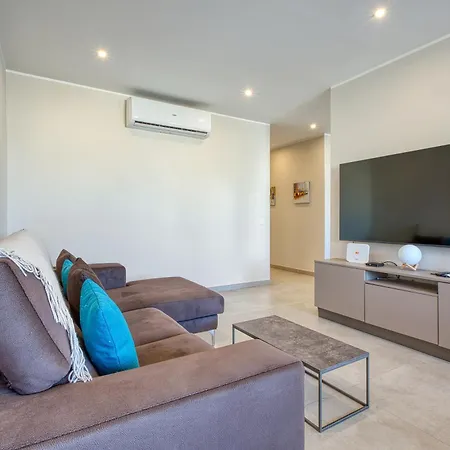 Mareluce - Penthouse In By Solea Homes *