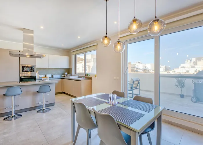 Mareluce - Penthouse In By Solea Homes *