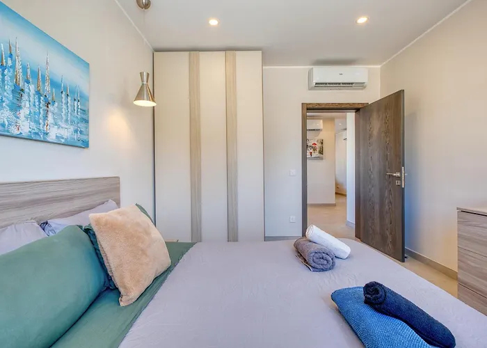 Mareluce - Penthouse In By Solea Homes Appartement Sliema