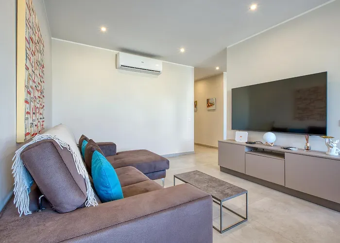 Mareluce - Penthouse In By Solea Homes *