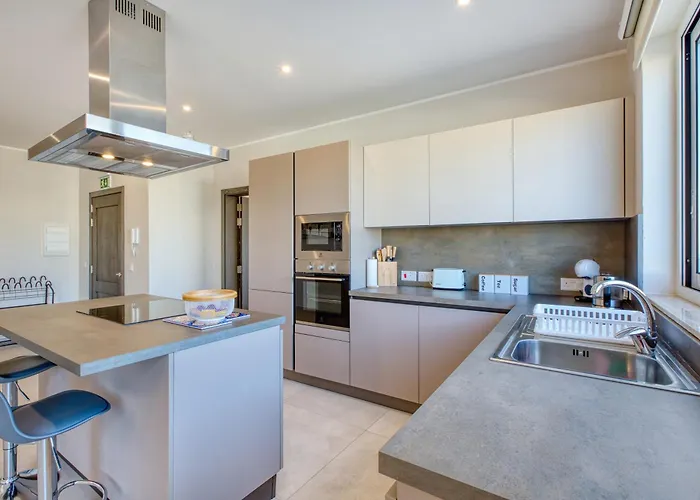 Mareluce - Penthouse In By Solea Homes