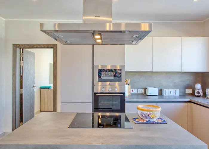 Mareluce - Penthouse In By Solea Homes *