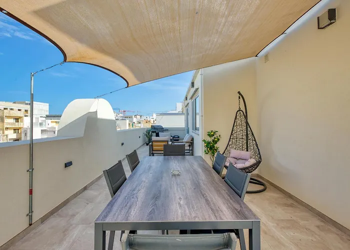 Mareluce - Penthouse In By Solea Homes アパート